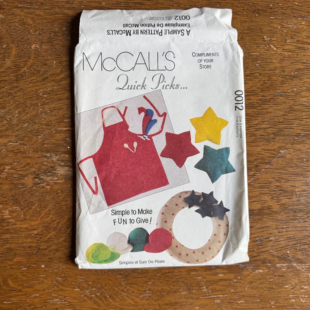 McCall’s Vintage Craft Pattern for Dog Bed, Apron, Ties, Pillows One Size